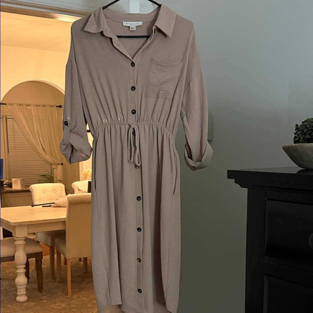 Monteau Light Taupe Button-Front Midi Shirt Dress